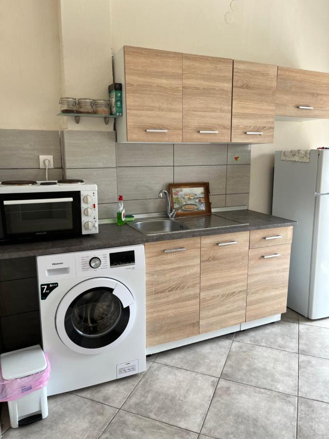 ניאה מיכאניונה Xronis Apartments מראה חיצוני תמונה