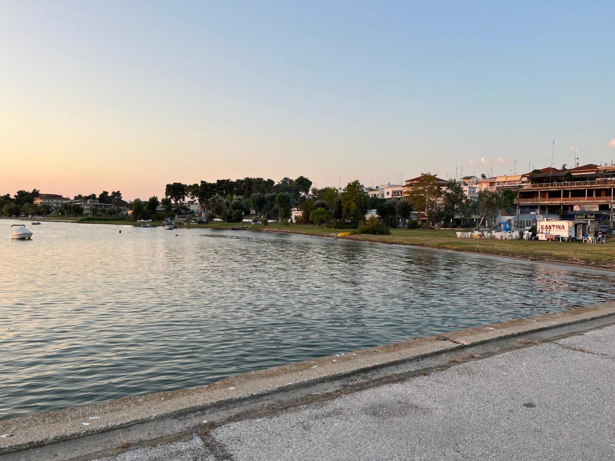 ניאה מיכאניונה Xronis Apartments מראה חיצוני תמונה